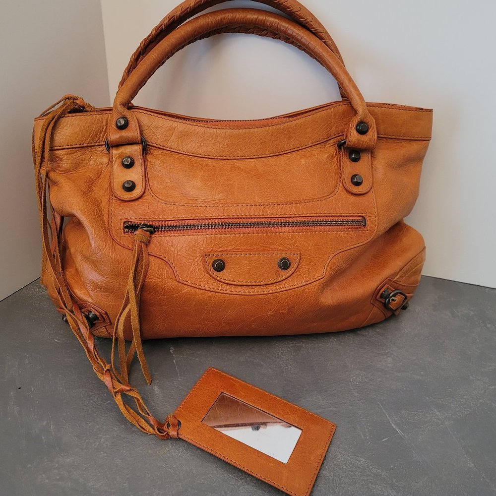 BESSO LEATHER HANDBAG CAMEL MEDIUM- LARGE